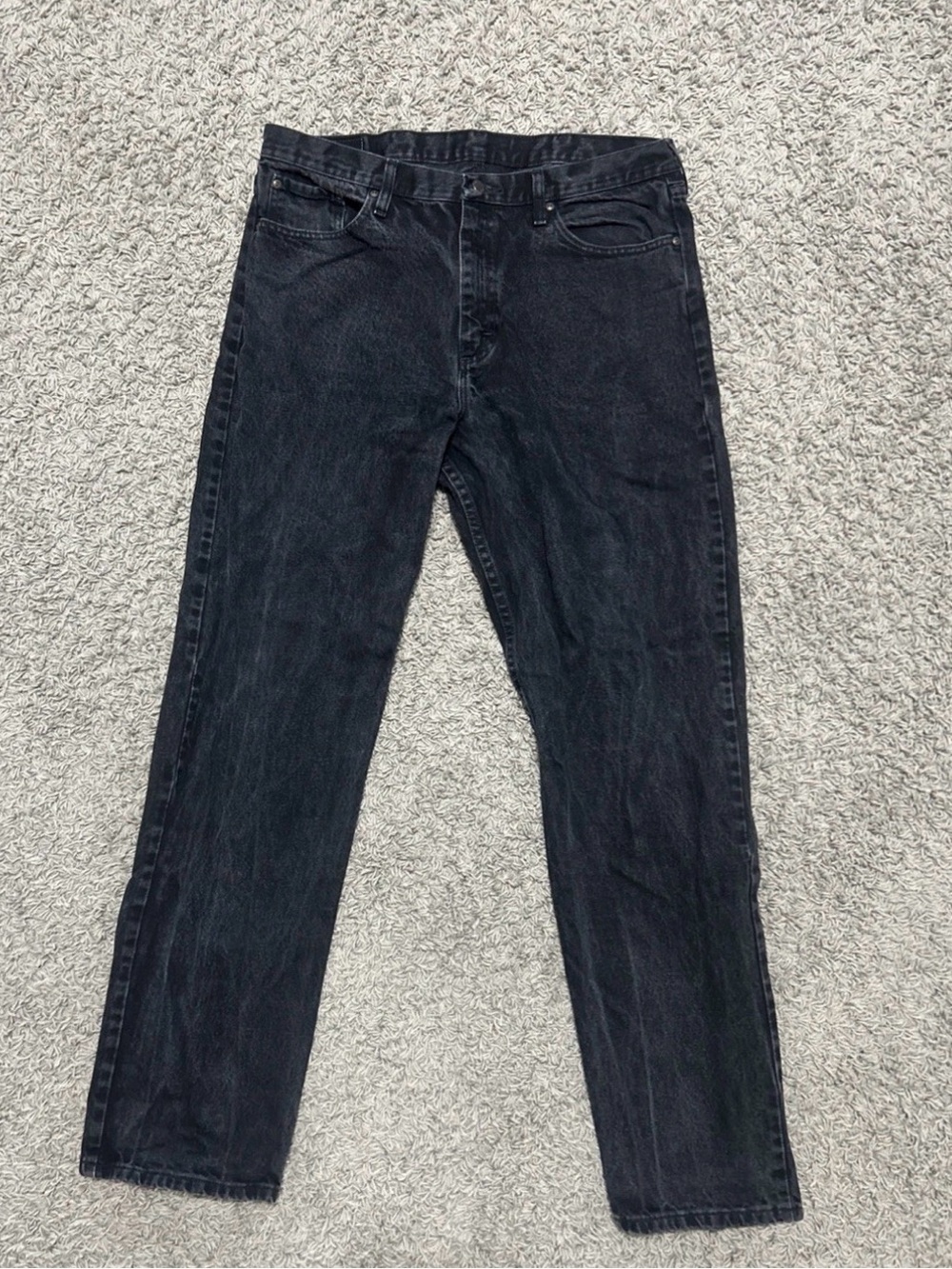 Wrangler Men's Faded Washed Black Straight-Leg Jeans - Classic Everyday Style